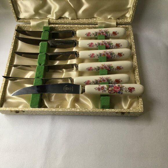 Royal Crown Derby Derby Posies Steak Knives Set Of 6 Box Porcelain Pistol Handle - Picture 2 of 4